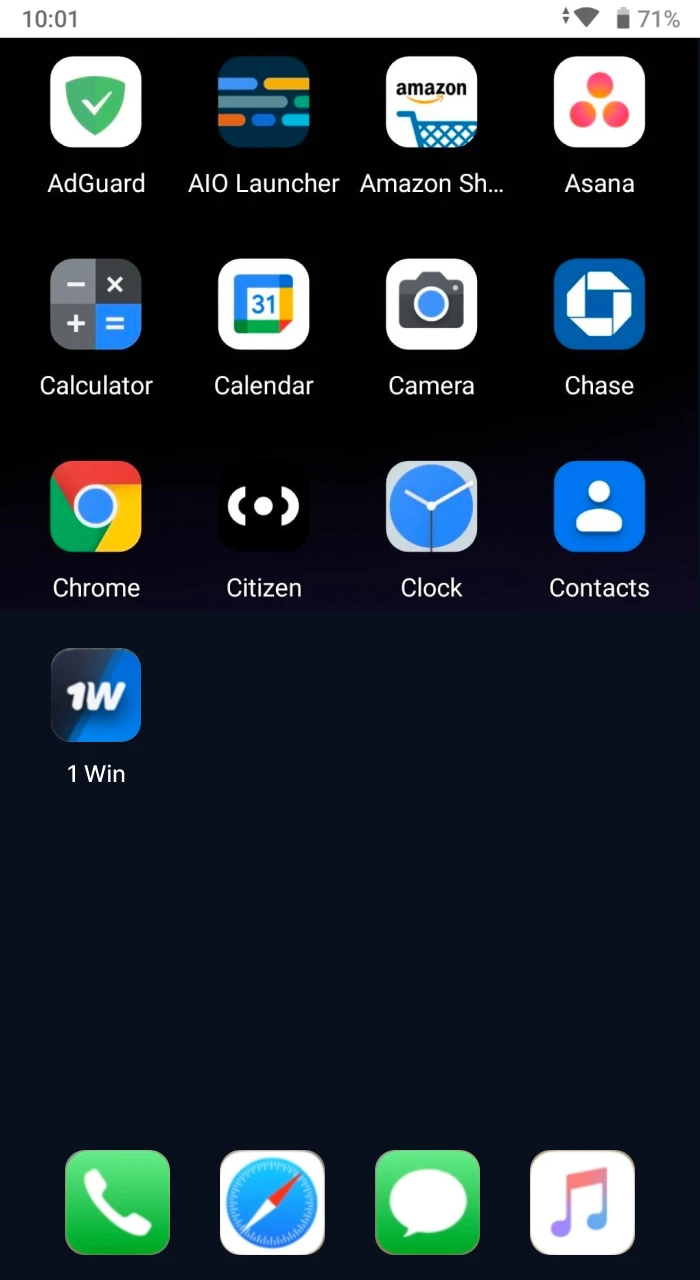 How to start playing in the 1Win casino mobile app on an iOS phone.